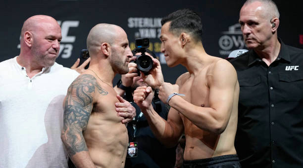 UFC 273赛前称重图集！羽量级和雏量级冠军金腰带争霸赛领衔