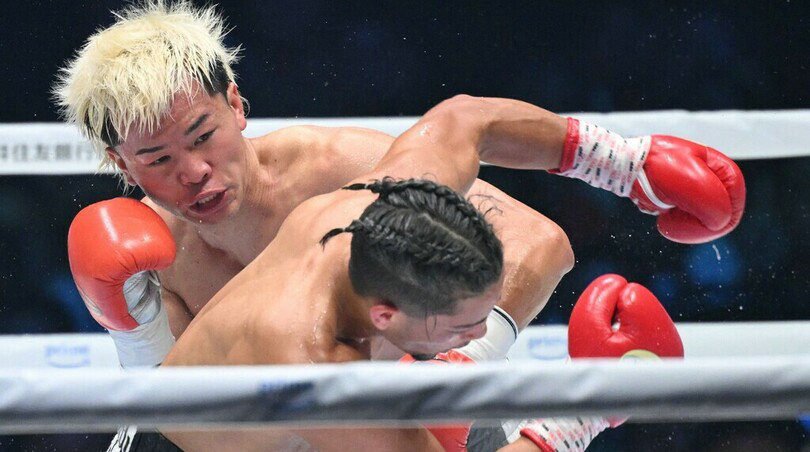 那须川天心第三局TKO获胜，中谷润人再次卫冕WBC金腰带