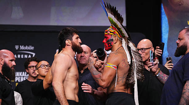 UFC 320赛前称重!轻重量级和雏量级冠军战明日开打