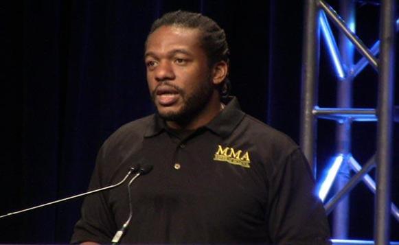 锐武11：专访国际著名MMA裁判贺伯·迪恩（Herb Dean）